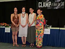 Photo des CLAMP en 2006
